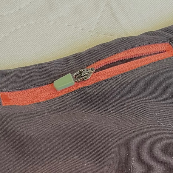 MONDETTA Capri Leggings with Geometric - Picture 3 of 4